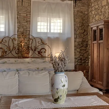 Glicine Apartament